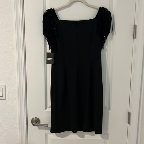 NWT DKNY Donna Karan Black Cocktail Sheath Dress Studded Fringe Shoulder Size 4 - Picture 3 of 16